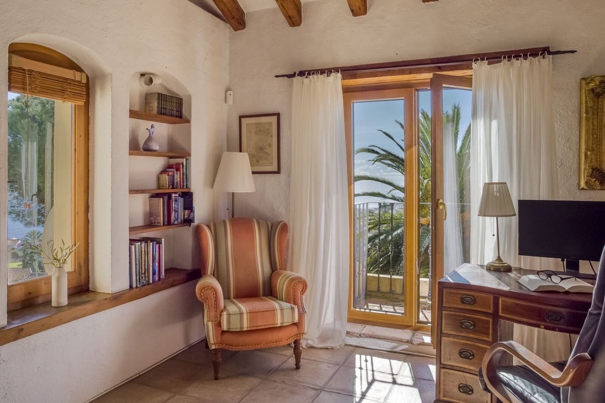 5 soveværelse Villa til salg i Estepona med garage - € 1.900.000 (Ref: 9524878)