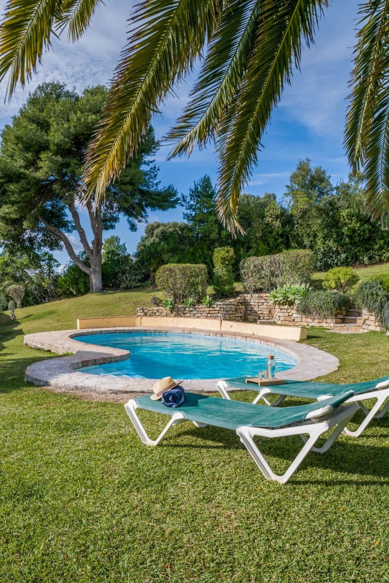 5 soveværelse Villa til salg i Estepona med garage - € 1.900.000 (Ref: 9524878)