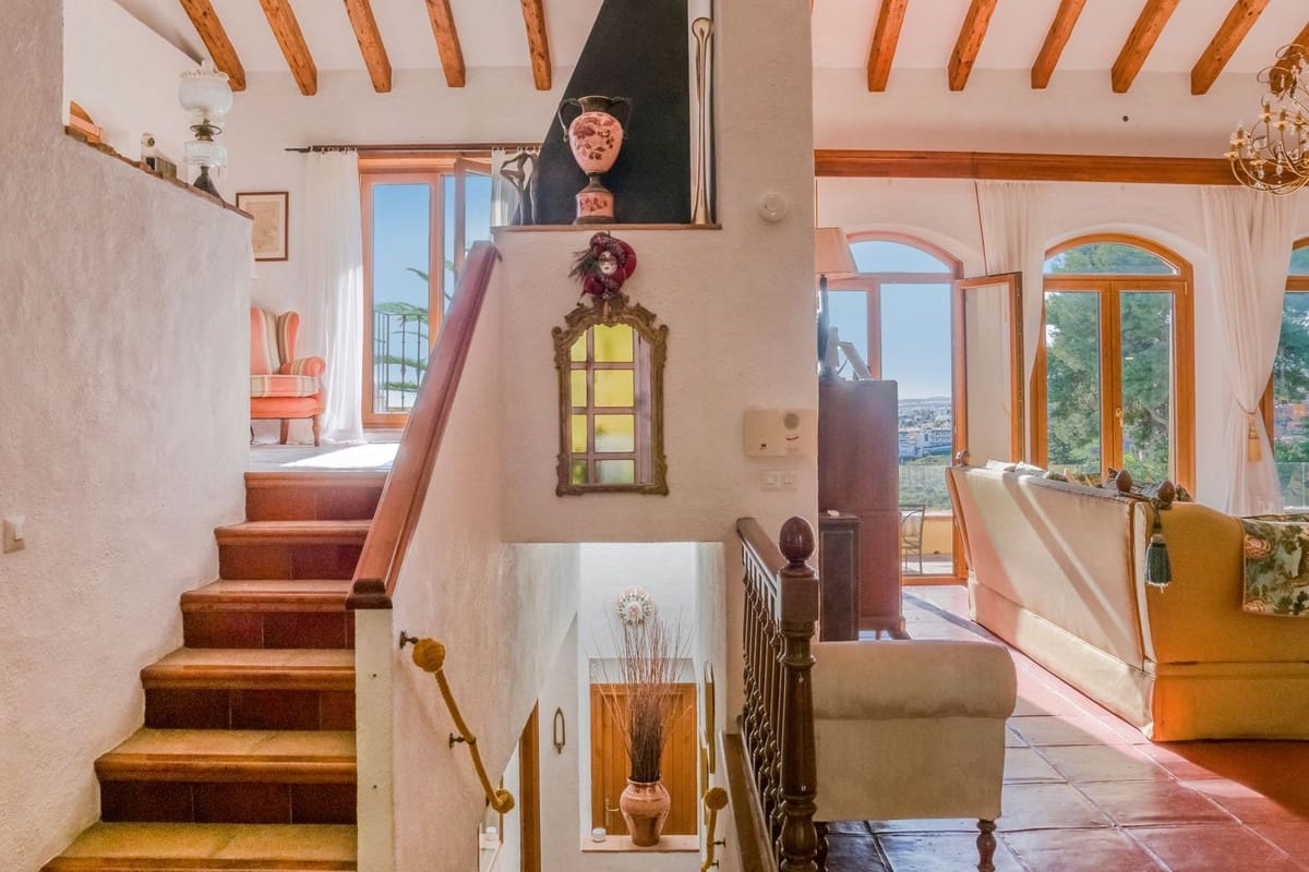 5 sypialnia Willa na sprzedaż w Estepona z garażem - 1 750 000 € (Ref: 9524878)