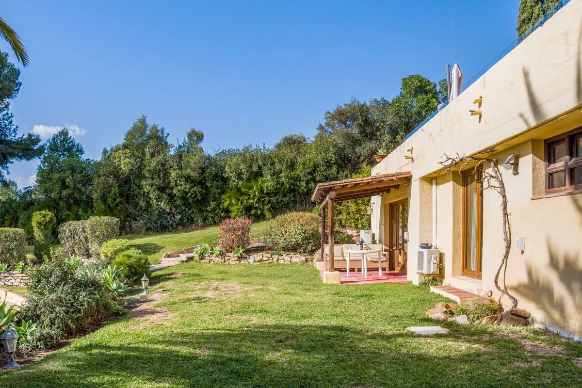 5 sypialnia Willa na sprzedaż w Estepona z garażem - 1 750 000 € (Ref: 9524878)