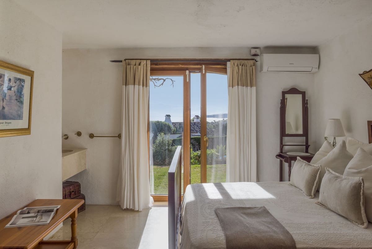 5 sypialnia Willa na sprzedaż w Estepona z garażem - 1 750 000 € (Ref: 9524878)