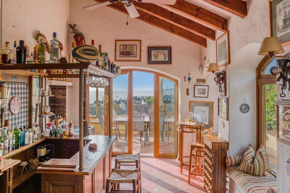 5 sypialnia Willa na sprzedaż w Estepona z garażem - 1 750 000 € (Ref: 9524878)