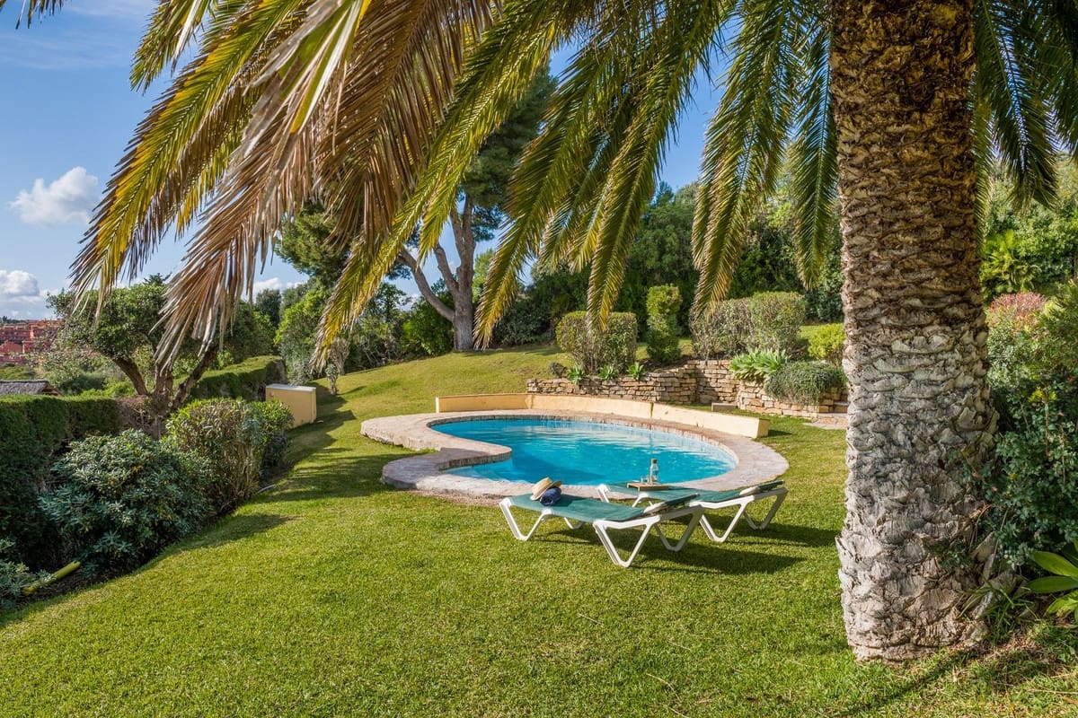 5 sypialnia Willa na sprzedaż w Estepona z garażem - 1 750 000 € (Ref: 9524878)