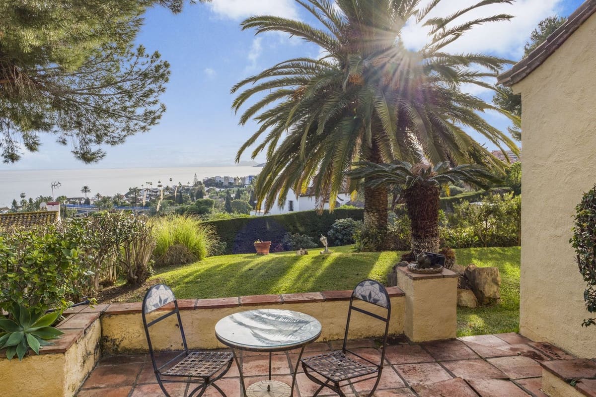 5 sypialnia Willa na sprzedaż w Estepona z garażem - 1 750 000 € (Ref: 9524878)