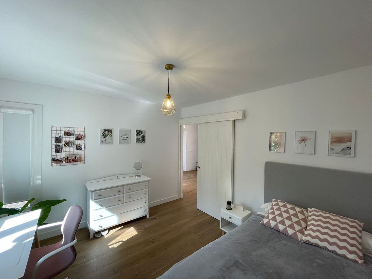 4 bedroom Villa for sale in Estepona with garage - € 1,856,000 (Ref: 9524879)