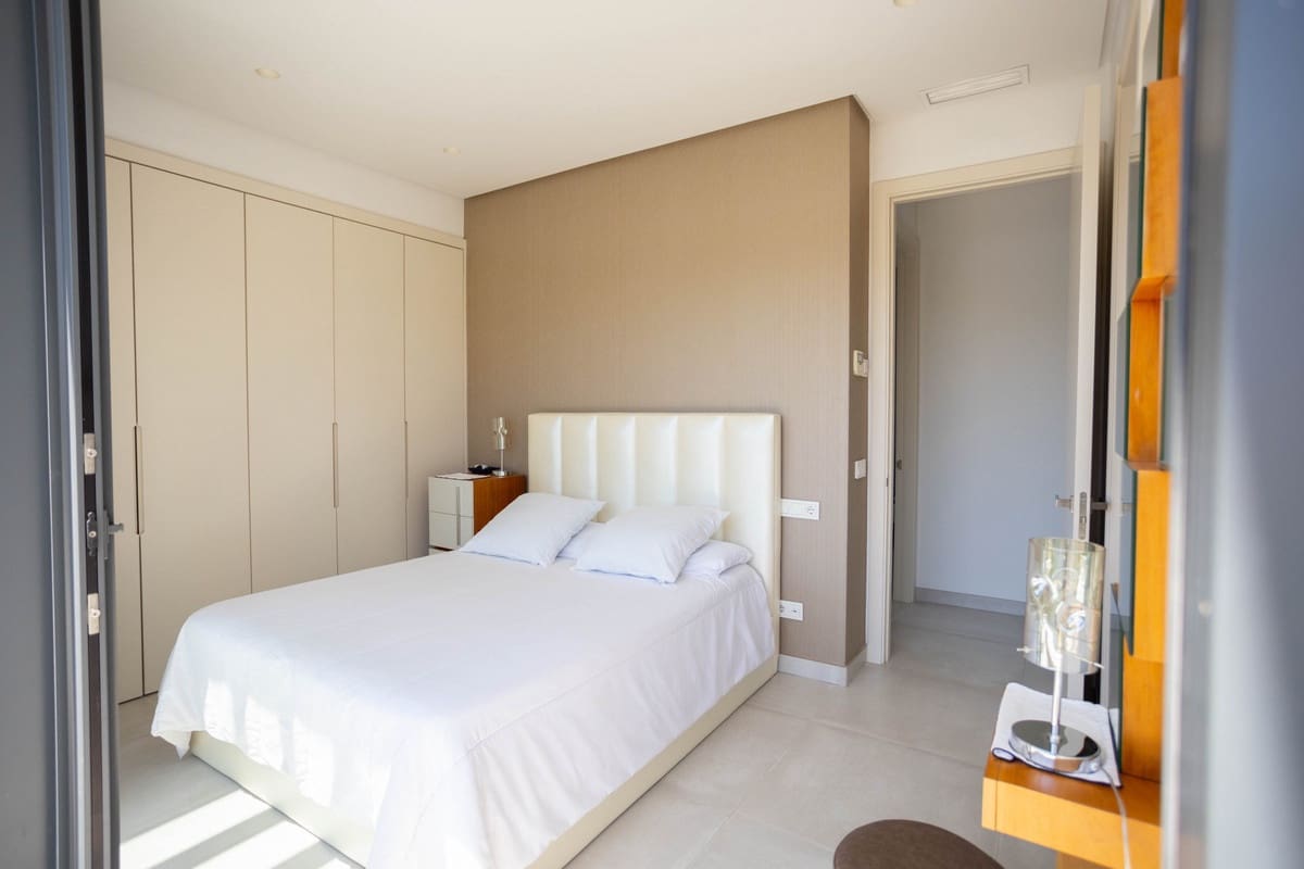 Chalet de 4 habitaciones en Cancelada en venta - 1.799.000 € (Ref: 9524881)