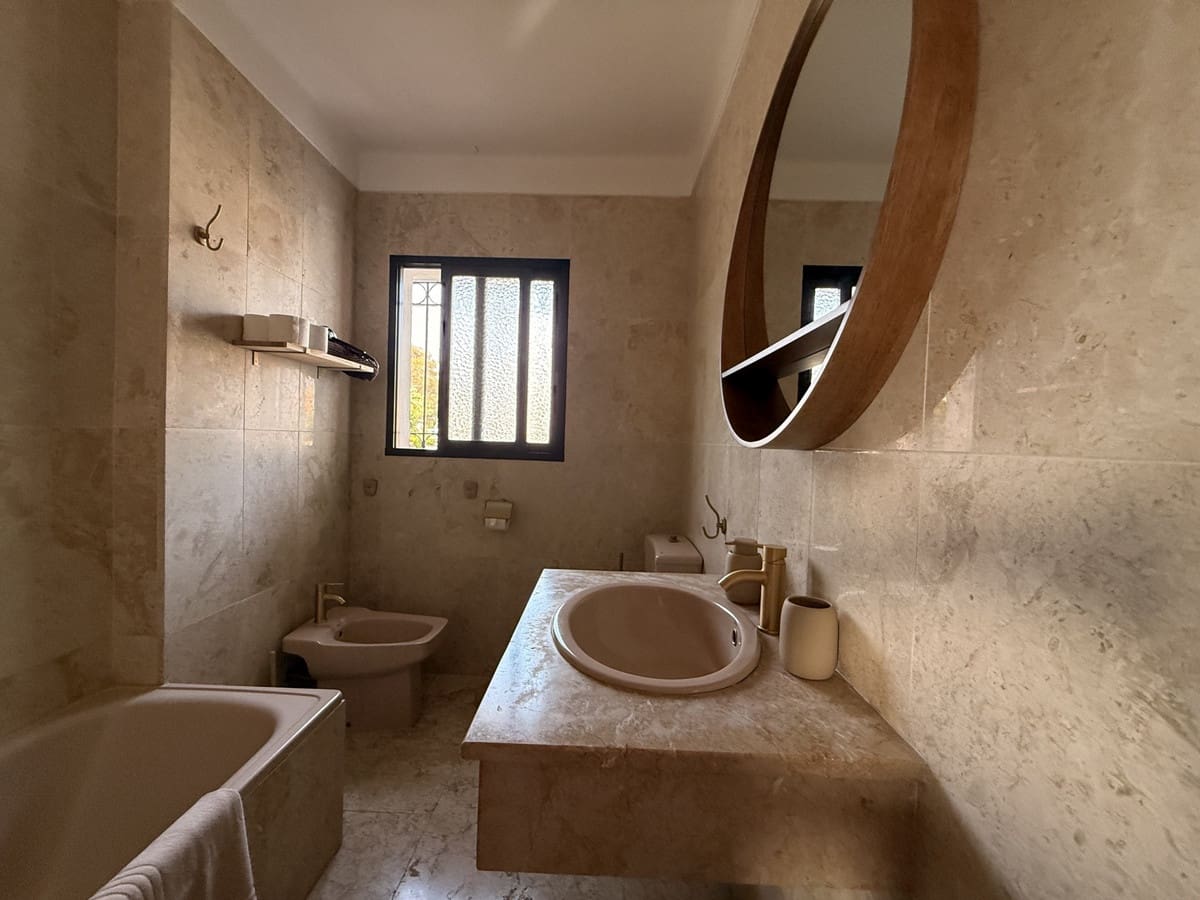 4 soveværelse Villa til salg i Estepona - € 1.950.000 (Ref: 9524884)