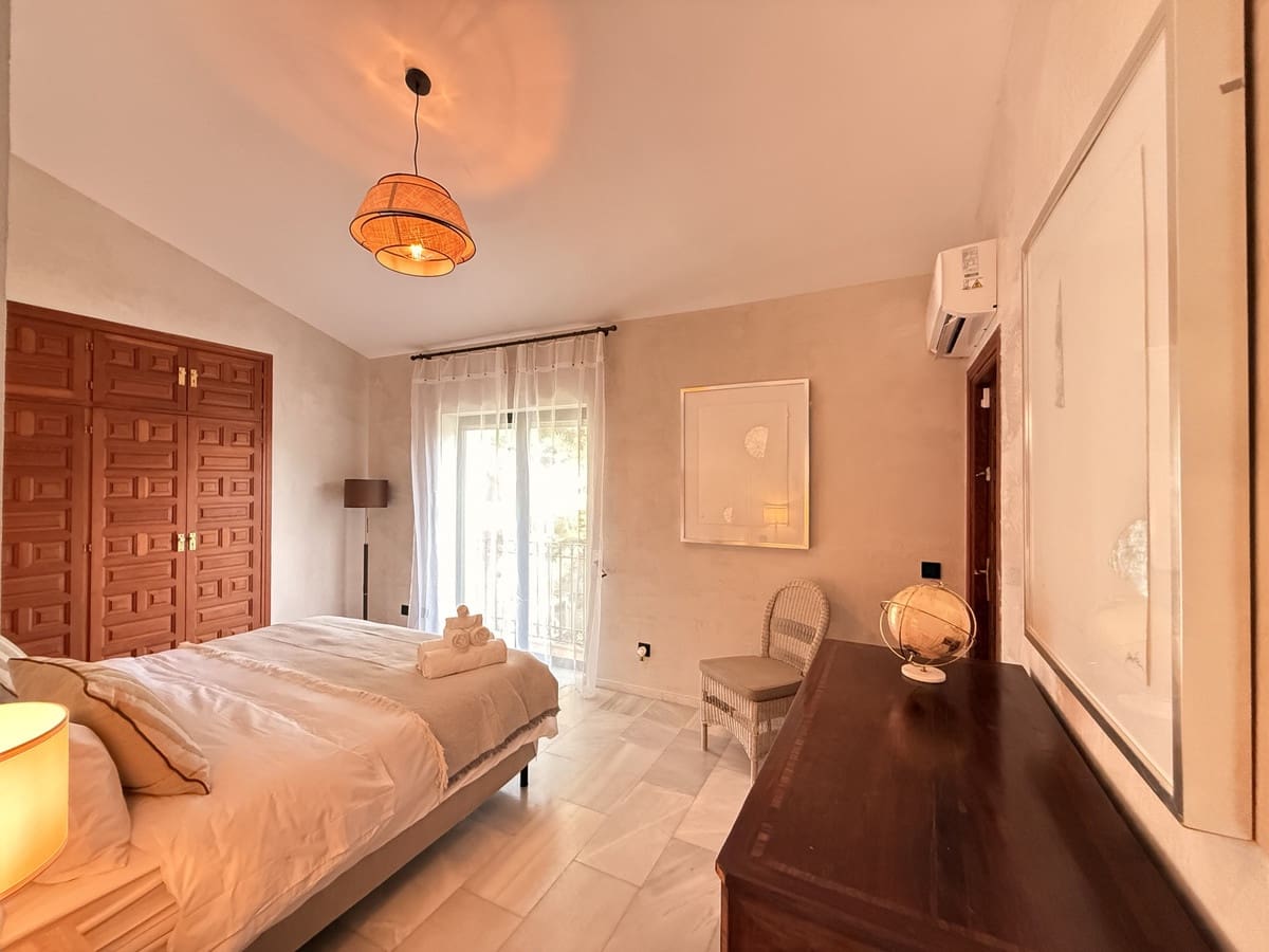 4 soveværelse Villa til salg i Estepona - € 1.950.000 (Ref: 9524884)