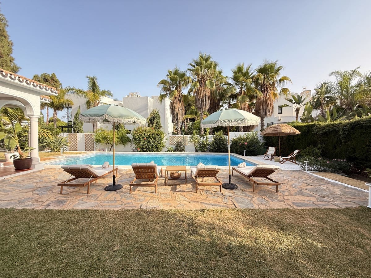 4 soveværelse Villa til salg i Estepona - € 1.950.000 (Ref: 9524884)