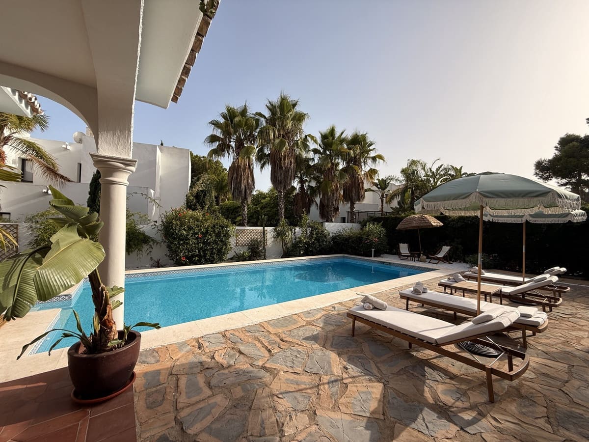 4 soveværelse Villa til salg i Estepona - € 1.950.000 (Ref: 9524884)