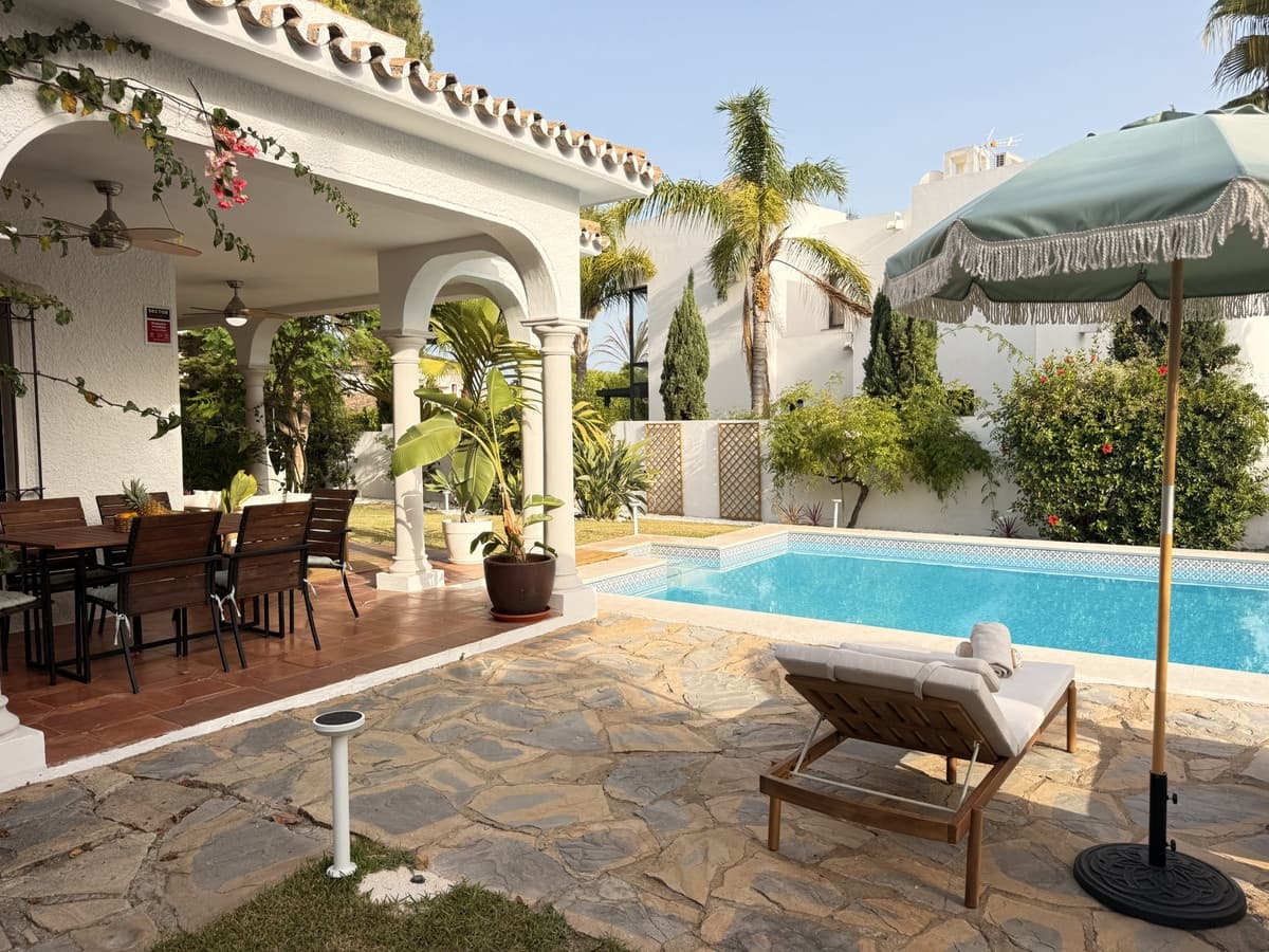 4 soveværelse Villa til salg i Estepona - € 1.950.000 (Ref: 9524884)
