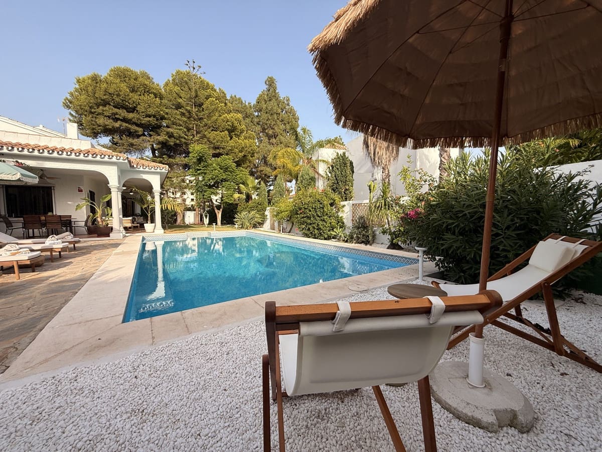 4 soveværelse Villa til salg i Estepona - € 1.950.000 (Ref: 9524884)