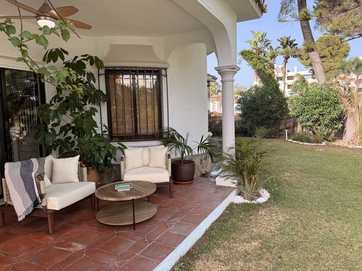 4 soveværelse Villa til salg i Estepona - € 1.950.000 (Ref: 9524884)