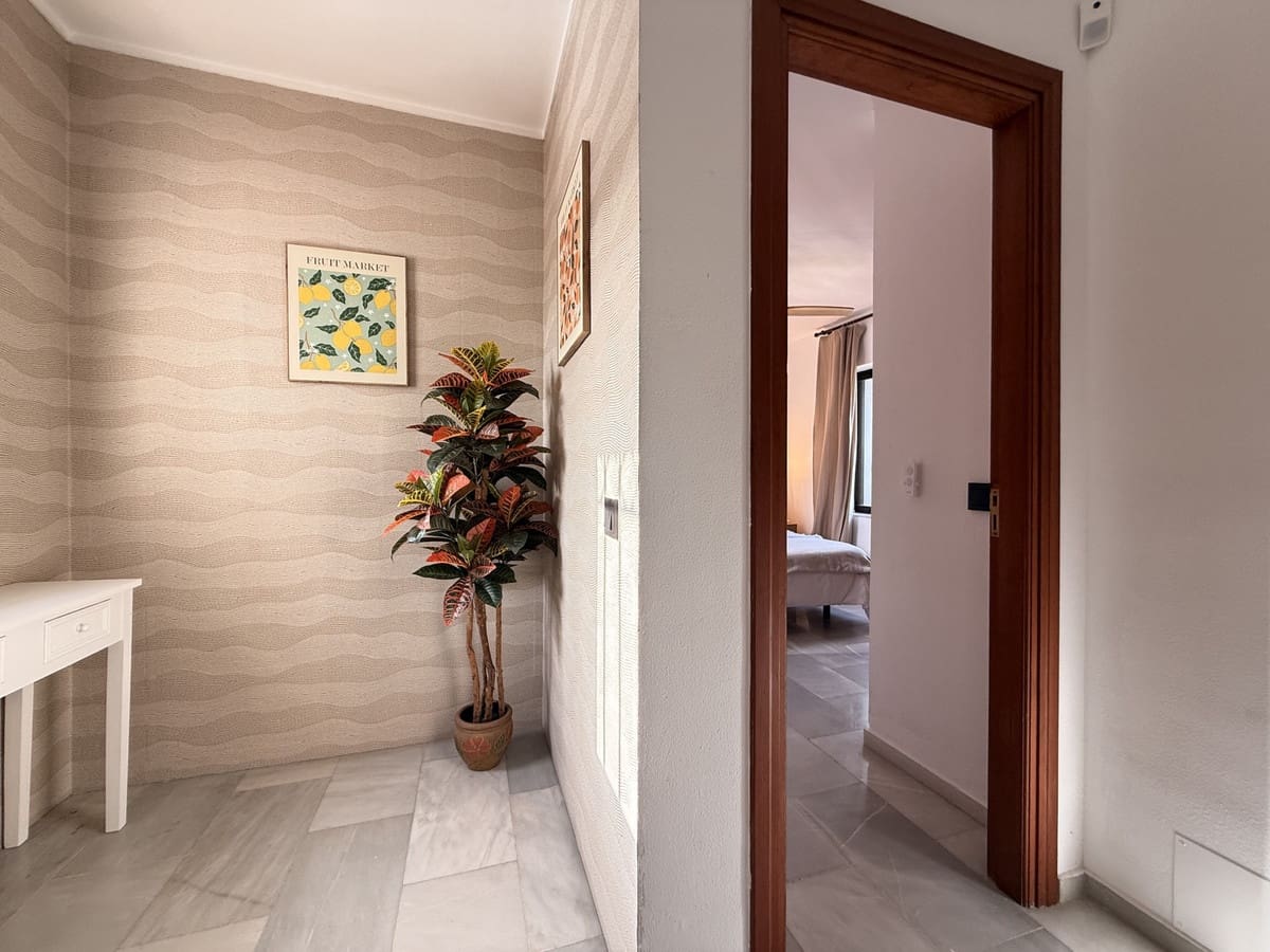 4 soveværelse Villa til salg i Estepona - € 1.950.000 (Ref: 9524884)