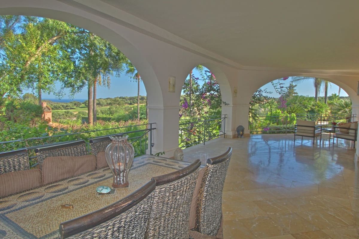 4 bedroom Villa for sale in Sotogrande with garage - € 1,950,000 (Ref: 9524885)