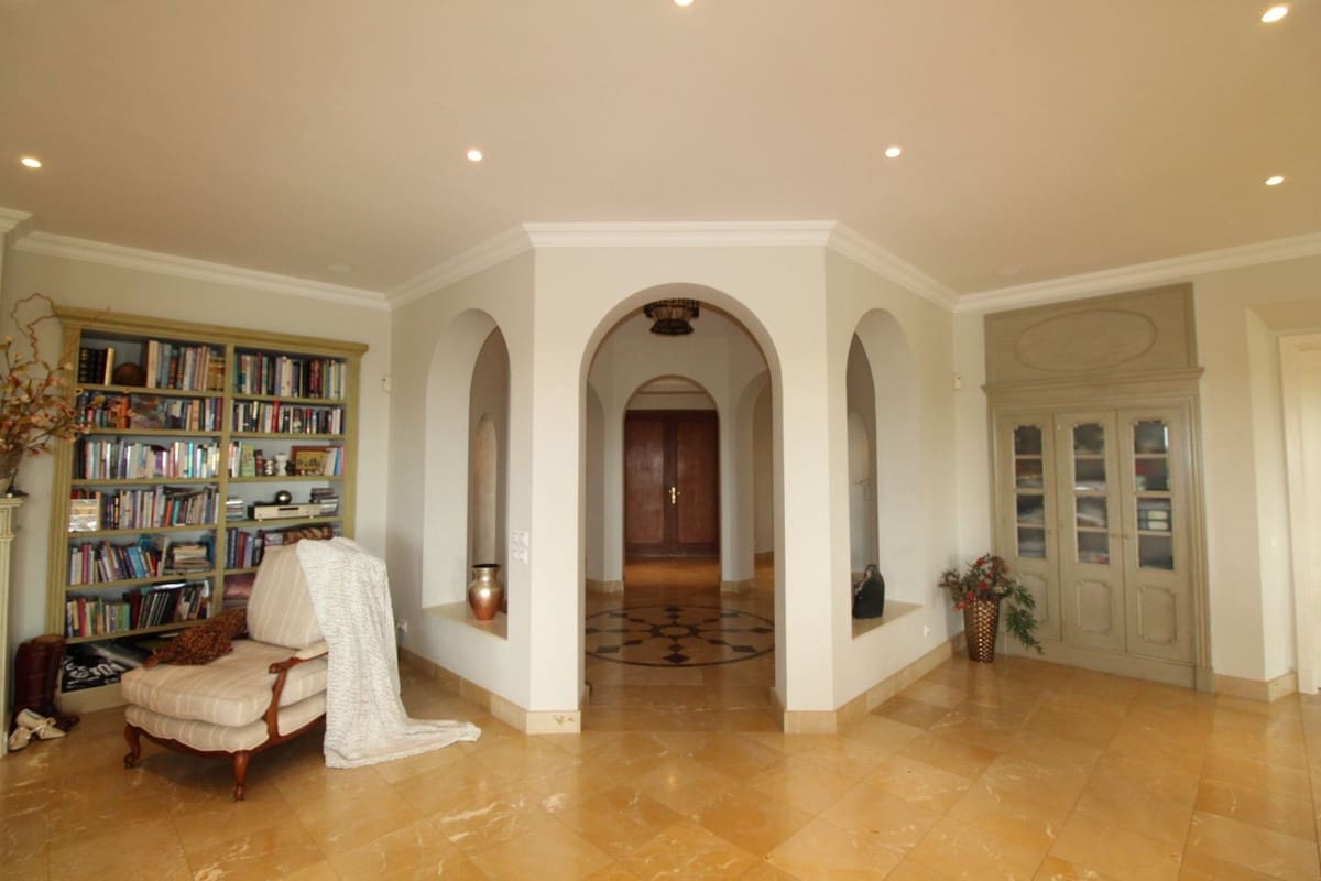 4 sovrum Villa till salu i Sotogrande med garage - 1 950 000 € (Ref: 9524885)