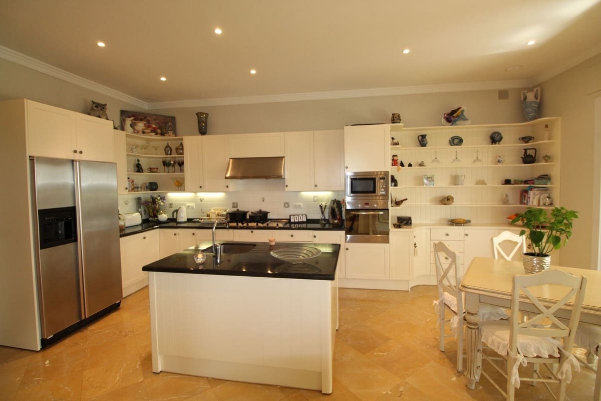 4 soverom Villa til salgs i Sotogrande med garasje - € 1 895 000 (Ref: 9524885)