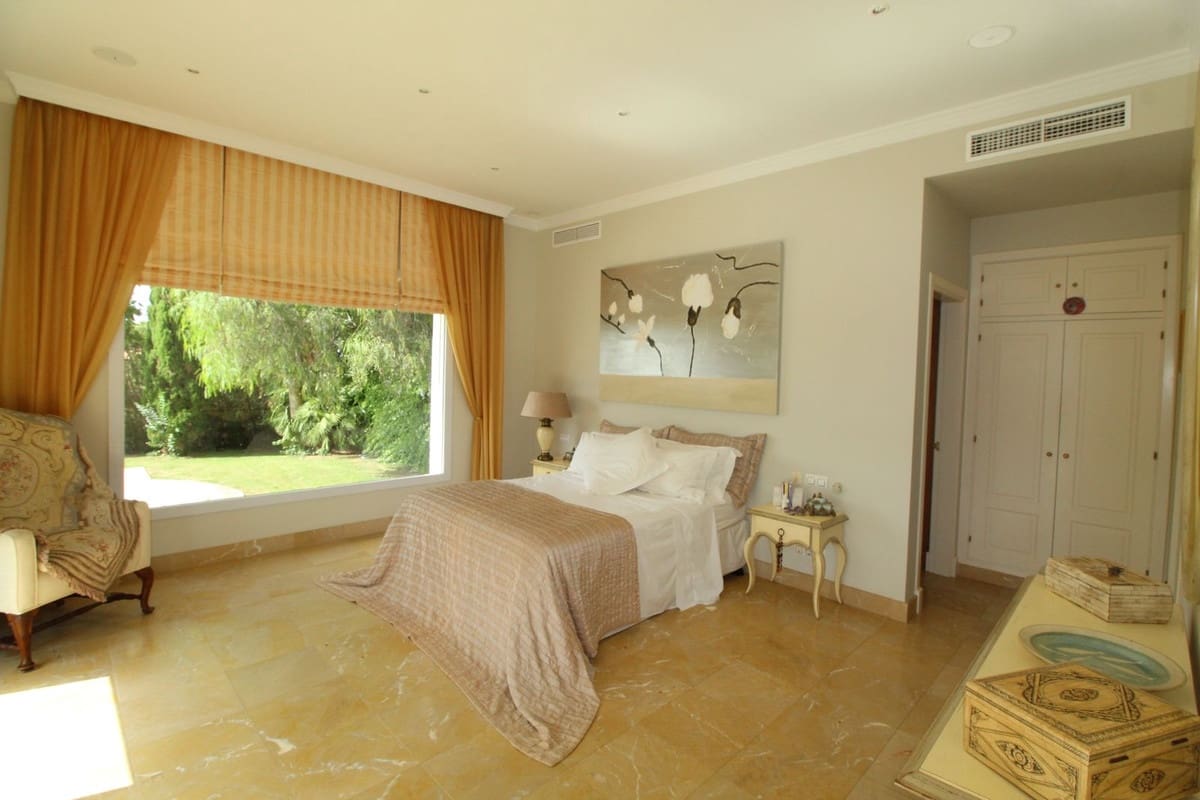 4 soverom Villa til salgs i Sotogrande med garasje - € 1 895 000 (Ref: 9524885)