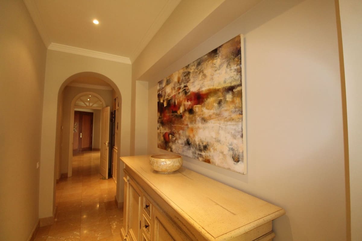 4 soverom Villa til salgs i Sotogrande med garasje - € 1 895 000 (Ref: 9524885)