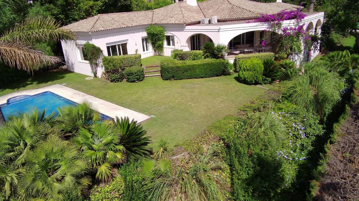 4 soverom Villa til salgs i Sotogrande med garasje - € 1 895 000 (Ref: 9524885)