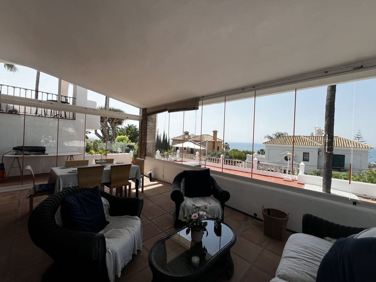 5 soverom Villa til salgs i Estepona med garasje - € 1 925 000 (Ref: 9524886)