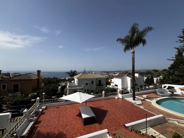 5 soverom Villa til salgs i Seghers, Estepona med garasje - € 1 925 000 (Ref: 9524886)