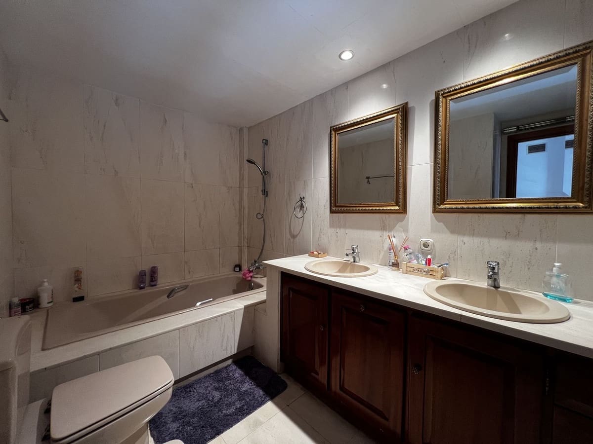 5 soverom Villa til salgs i Estepona med garasje - € 1 925 000 (Ref: 9524886)