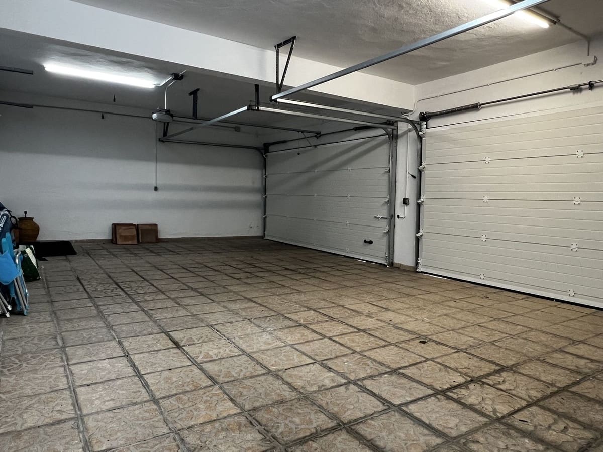 5 soverom Villa til salgs i Estepona med garasje - € 1 925 000 (Ref: 9524886)