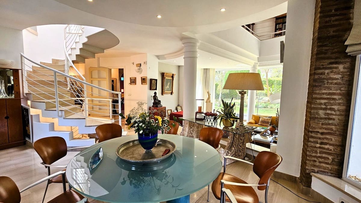 5 bedroom Villa for sale in Sotogrande - € 2,475,000 (Ref: 9524888)
