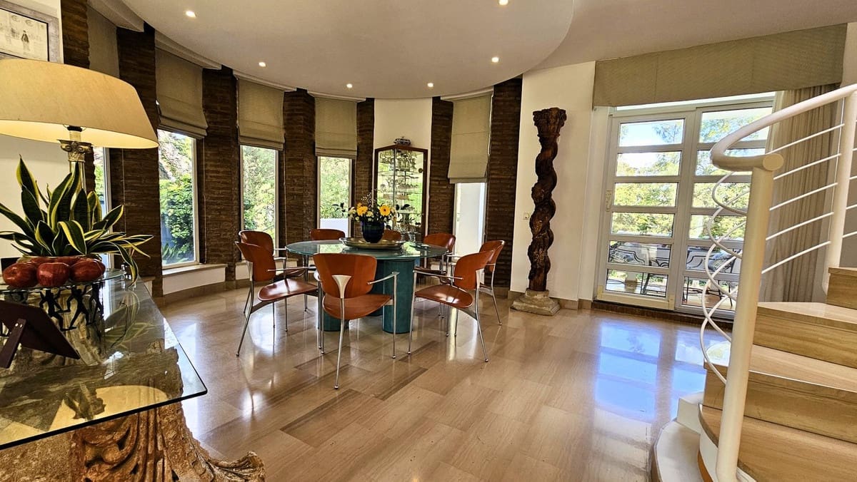 5 bedroom Villa for sale in Sotogrande - € 2,475,000 (Ref: 9524888)