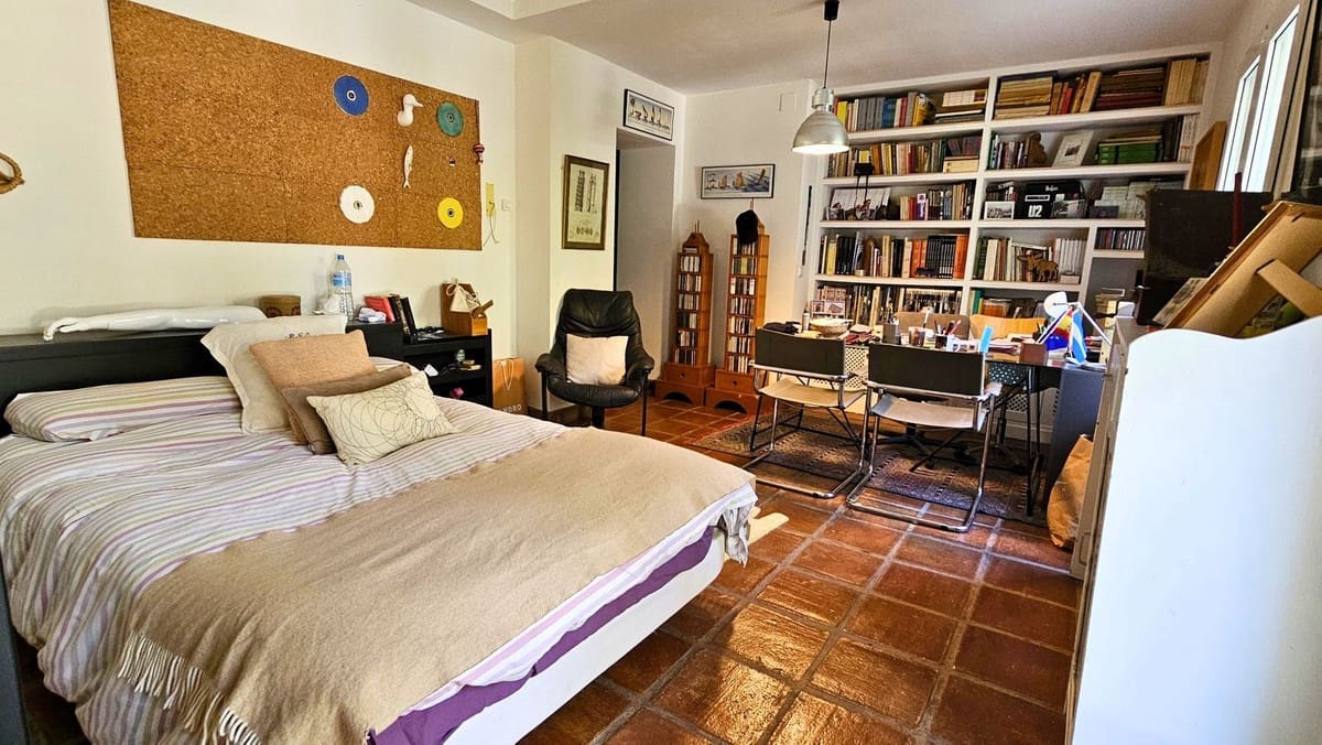 5 bedroom Villa for sale in Sotogrande - € 2,475,000 (Ref: 9524888)