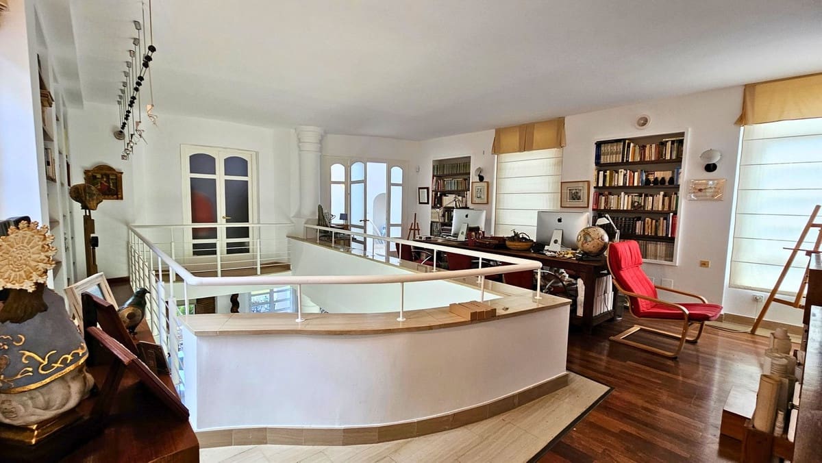 5 bedroom Villa for sale in Sotogrande - € 2,475,000 (Ref: 9524888)