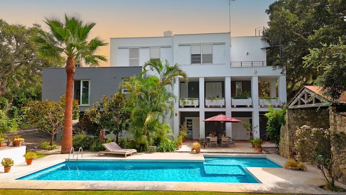 5 bedroom Villa for sale in Sotogrande - € 2,475,000 (Ref: 9524888)