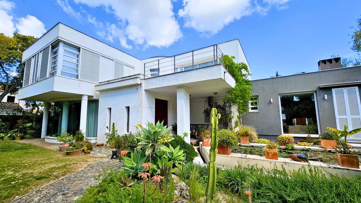 5 bedroom Villa for sale in Sotogrande - € 2,475,000 (Ref: 9524888)