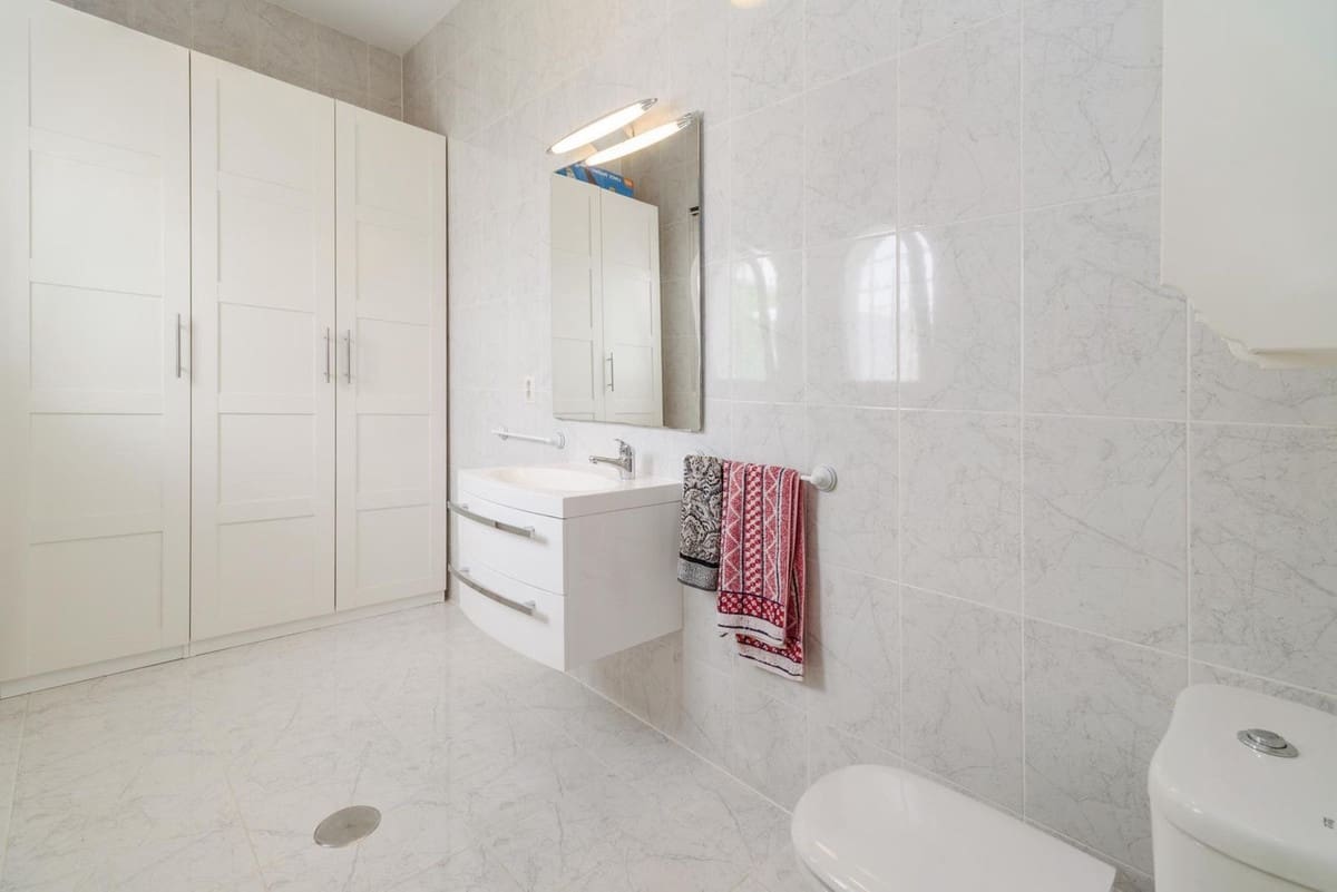 Chalet de 5 habitaciones en Estepona en venta con garaje - 2.400.000 € (Ref: 9524889)