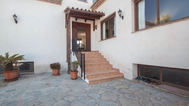 3 slaapkamer Villa te koop in El Padrón, Estepona - € 2.400.000 (Ref: 9524890)