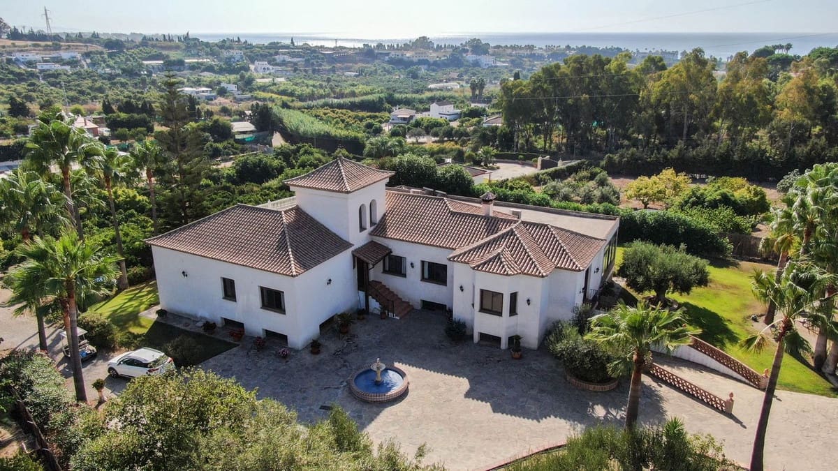 3 slaapkamer Villa te koop in El Padron - € 2.400.000 (Ref: 9524890)