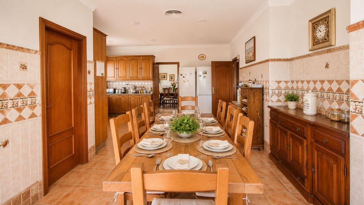 3 bedroom Villa for sale in El Padron - € 2,000,000 (Ref: 9524890)