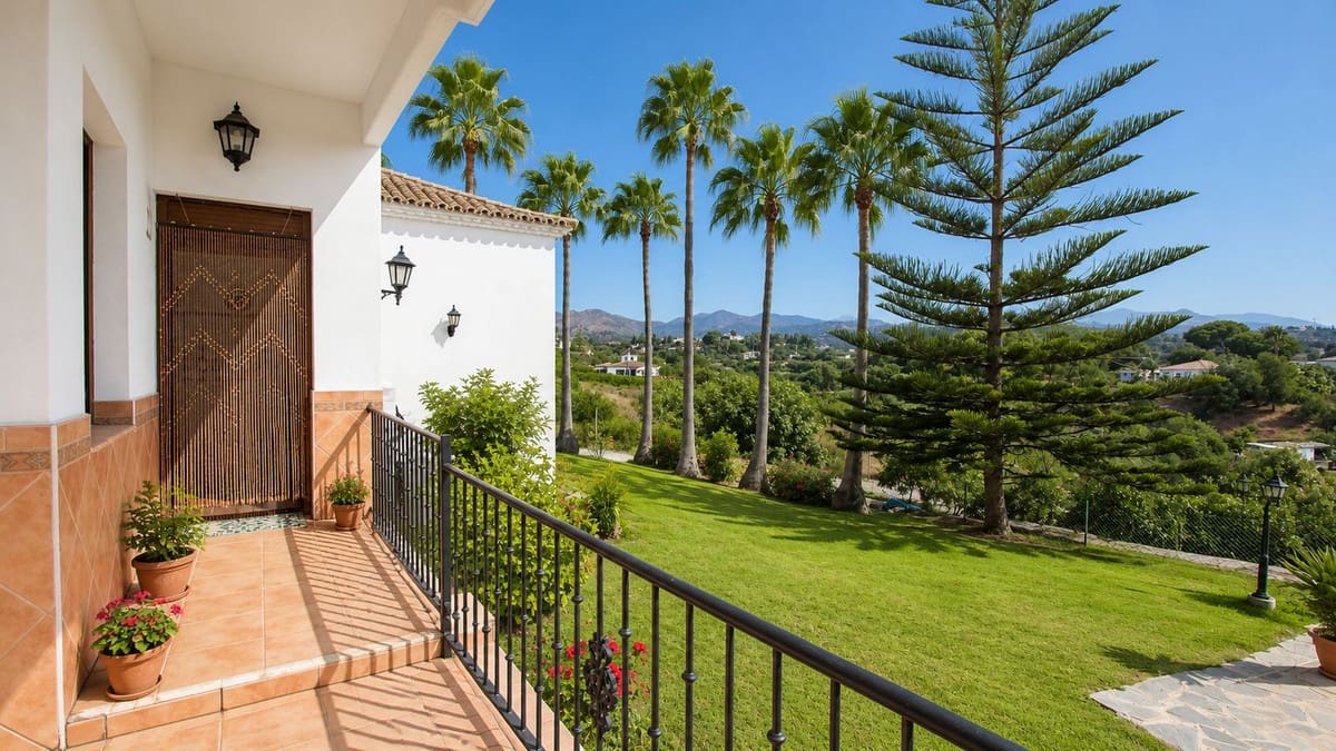 3 bedroom Villa for sale in El Padron - € 2,000,000 (Ref: 9524890)