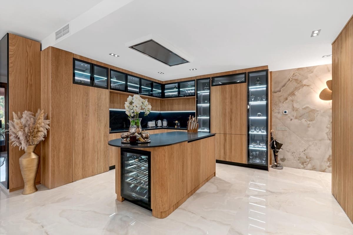 3 sypialnia Apartament na sprzedaż w Guadalmansa - 2 300 000 € (Ref: 9524892)