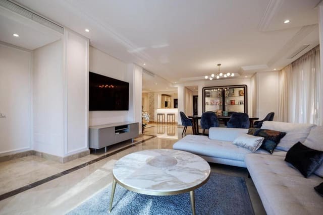 3 chambre Appartement à vendre à Estepona - 2 250 000 € (Ref: 9524893)