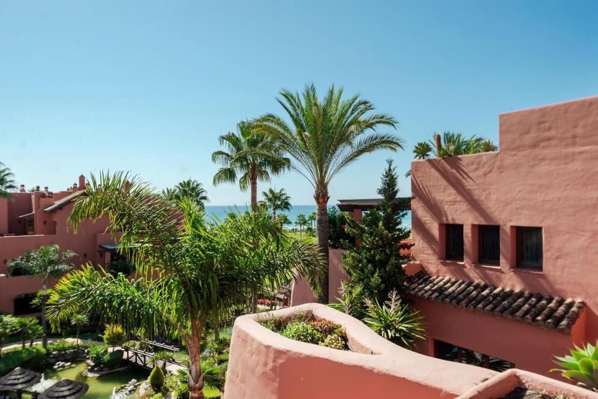 Apartamento de 3 habitaciones en Estepona en venta - 2.250.000 € (Ref: 9524893)