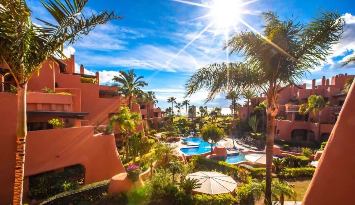 Apartamento de 3 habitaciones en Estepona en venta - 2.250.000 € (Ref: 9524893)