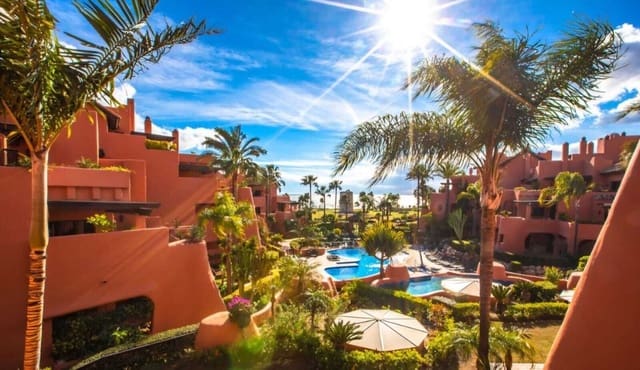 3 bedroom Apartment for sale in Estepona - € 2,250,000 (Ref: 9524893)
