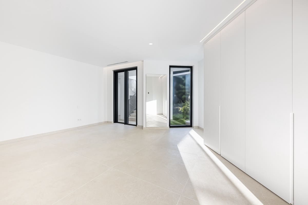 5 slaapkamer Villa te koop in Sotogrande - € 3.350.000 (Ref: 9524895)