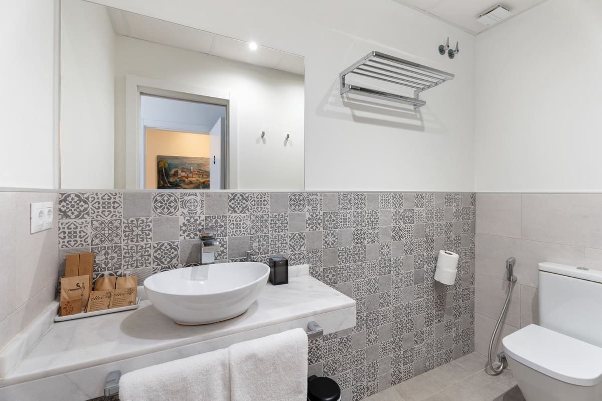 11 sypialnia Komercyjne na sprzedaż w Estepona - 3 300 000 € (Ref: 9524896)