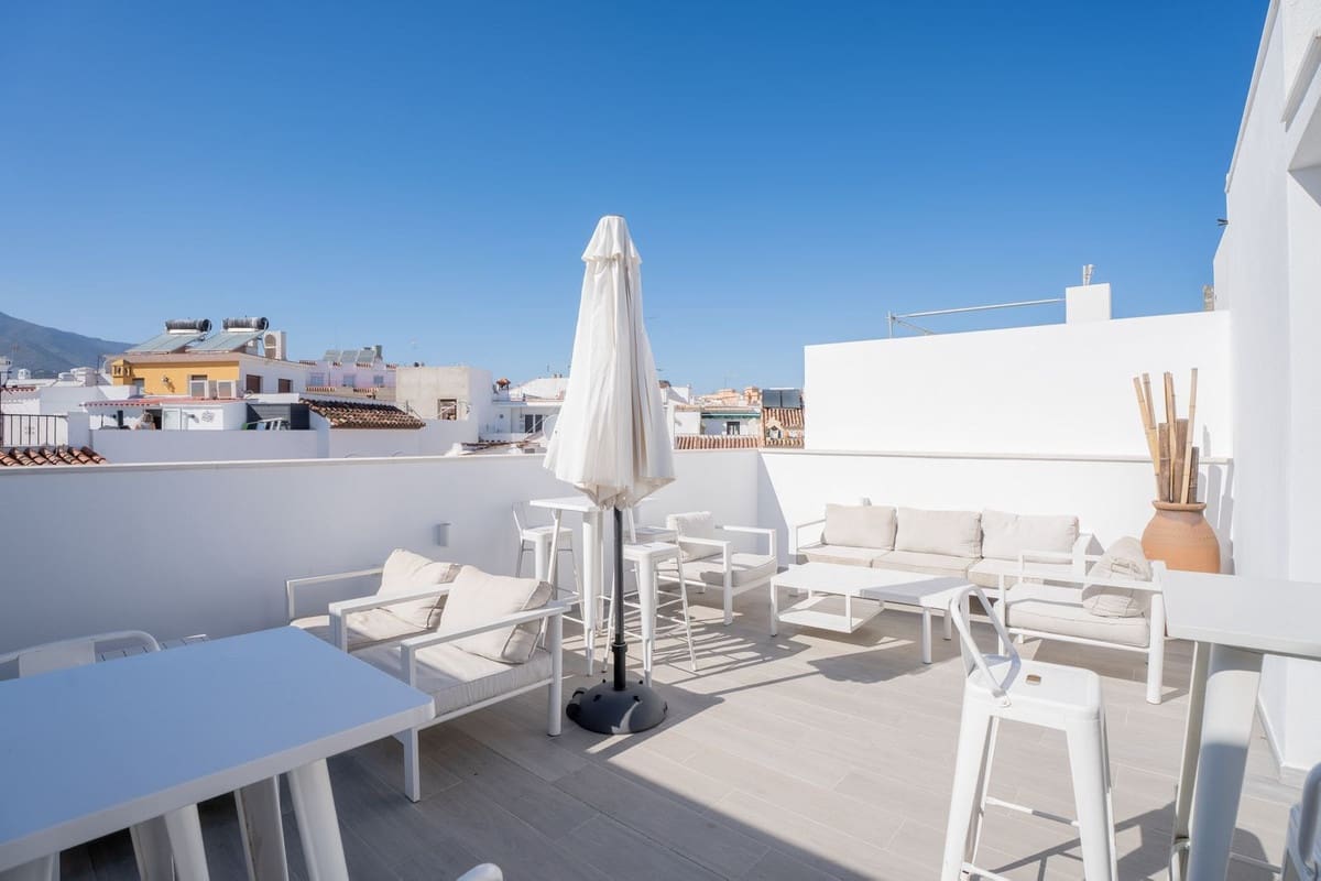 11 sypialnia Komercyjne na sprzedaż w Estepona - 3 300 000 € (Ref: 9524896)