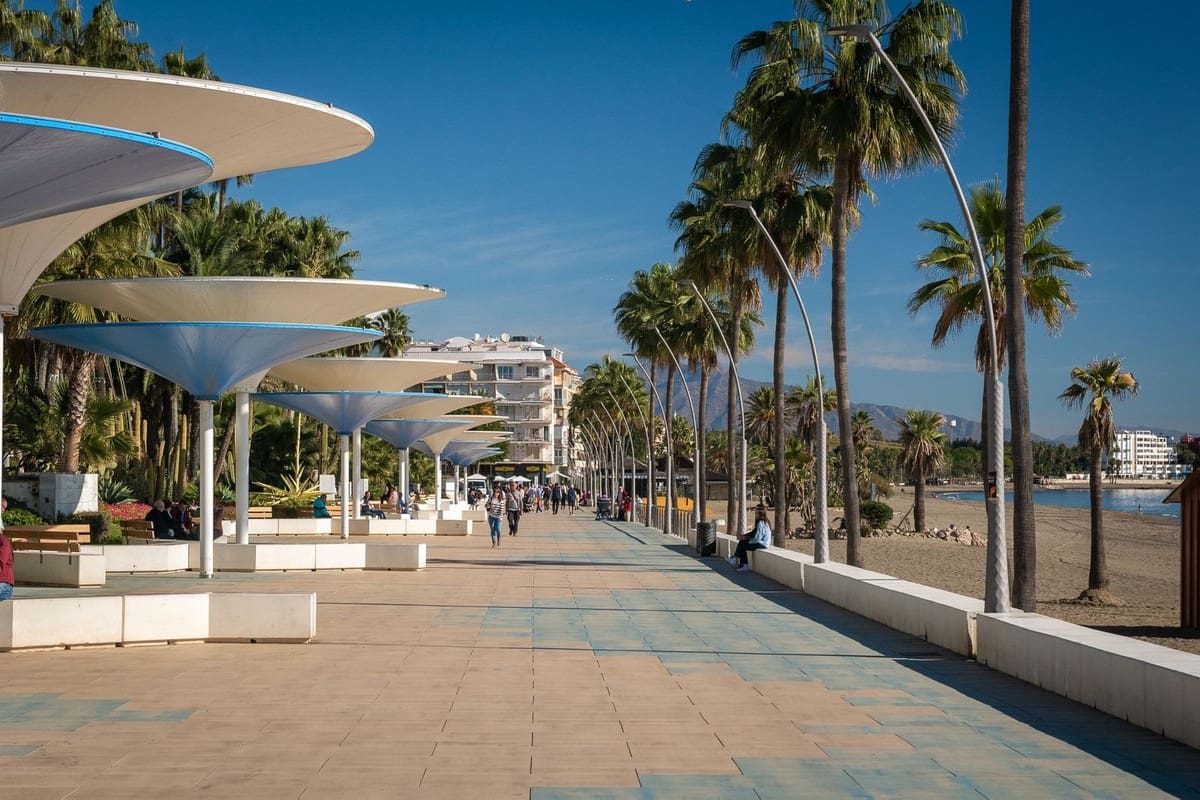 11 sypialnia Komercyjne na sprzedaż w Estepona - 3 300 000 € (Ref: 9524896)