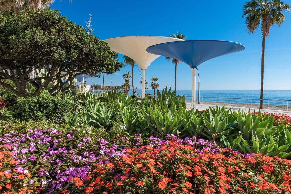 11 sypialnia Komercyjne na sprzedaż w Estepona - 3 300 000 € (Ref: 9524896)