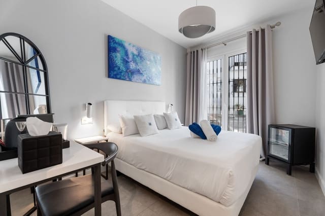 11 quarto Comercial para venda em Estepona - 3 300 000 € (Ref: 9524896)